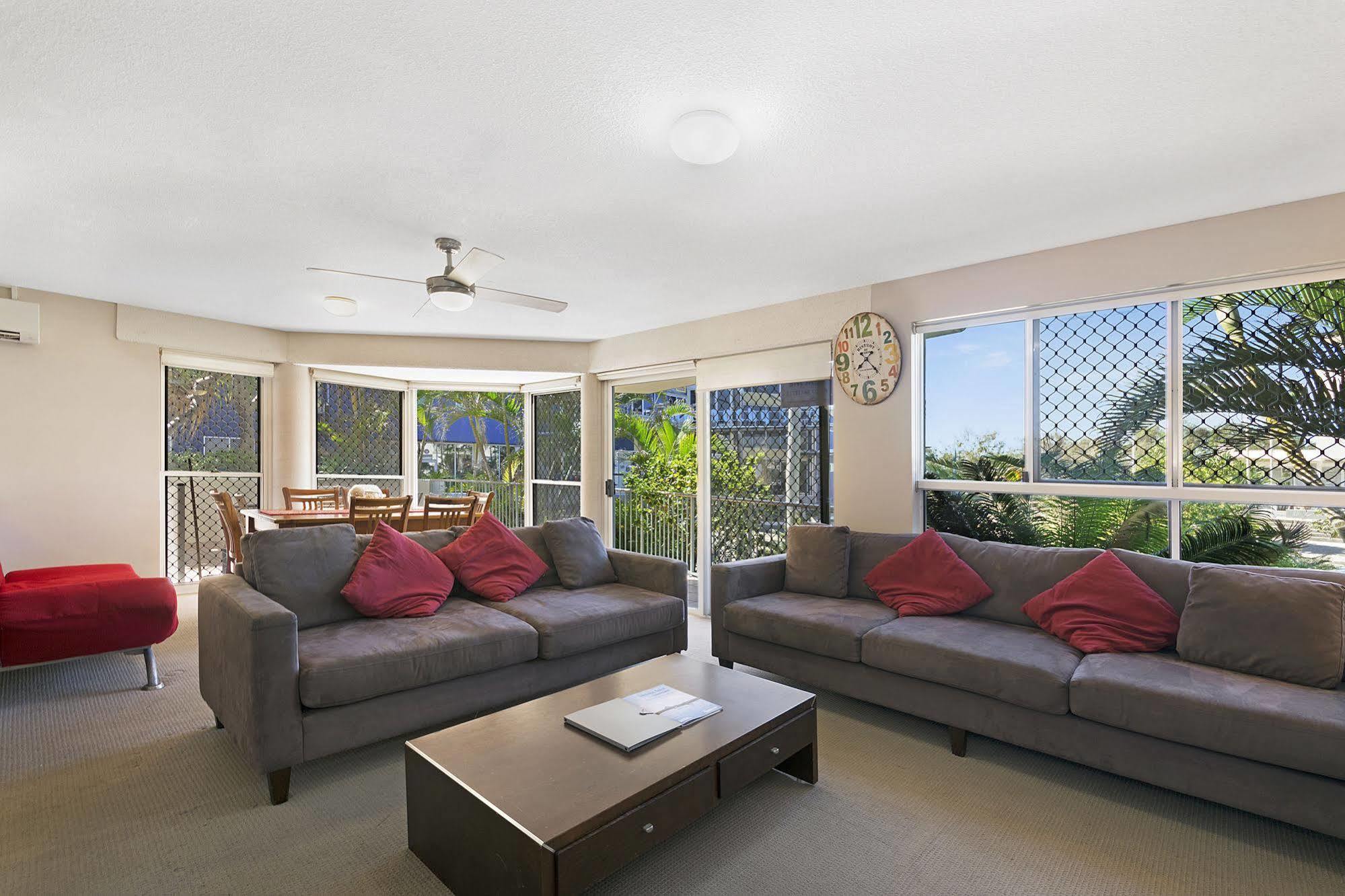 Surfcomber On The Beach Maroochydore Exterior foto